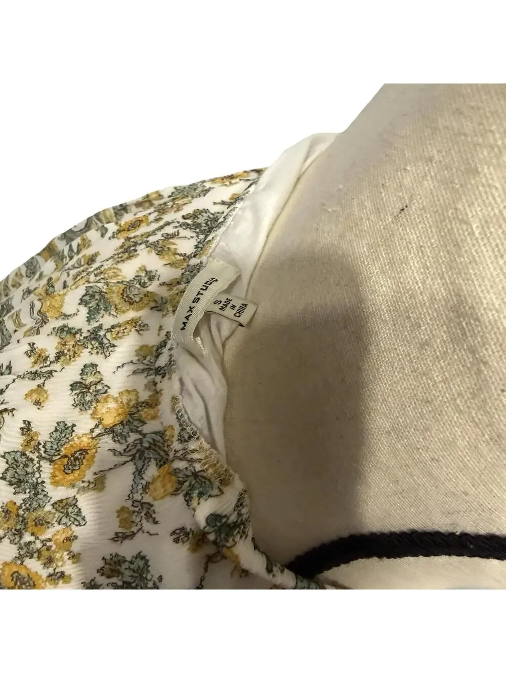 Max Studio Yellow and White Pleated Flower Print Skirt Size Small - Picture 4 of 4